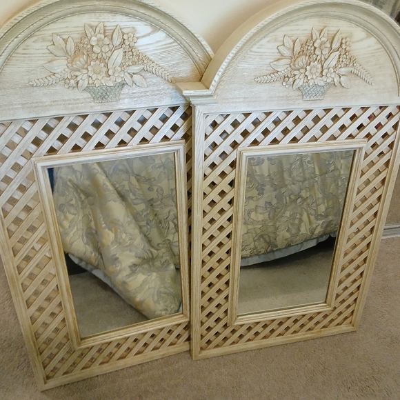 Moving sales, all high end almost new - Picture 6 of 12